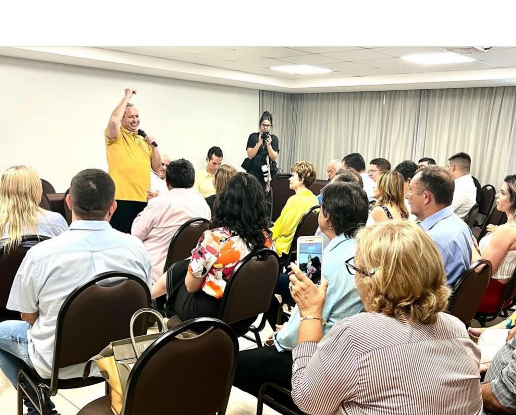 Domingos Filho demonstra força política ao reunir prefeitas e prefeitos do PSD em adesão integral à chapa com Roberto Claudio Domingos Filho demonstra força política ao reunir prefeitas e prefeitos do PSD em adesão integral à chapa com Roberto Claudio